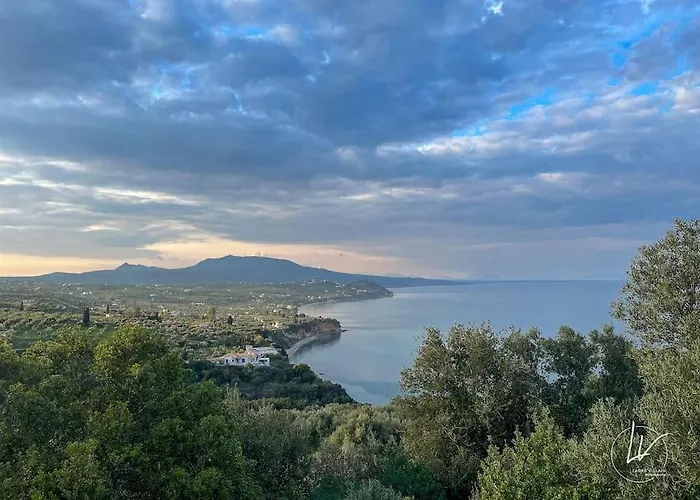 Peaceful Holidays In * Koróni